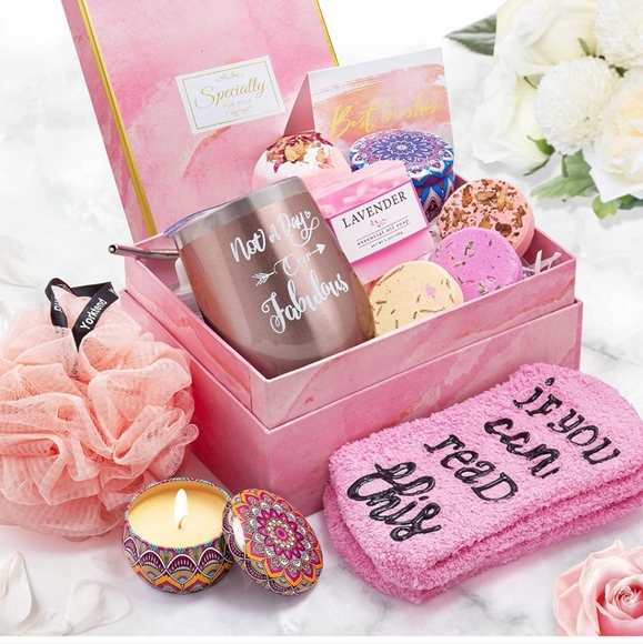 Womans pampered gift set - Picture 6 of 8